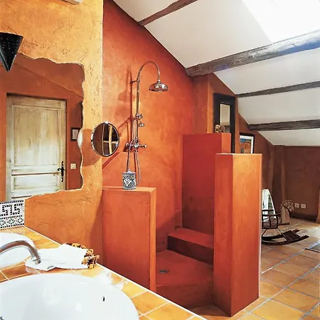 Hotel Une Autre Maison 3*