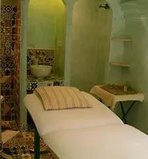 Hotell Une Autre Maison 3*